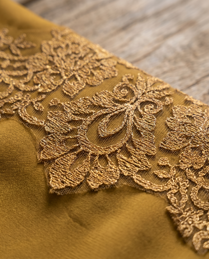 Baju Kurung Arisya Plain Cerutti Patching Lace