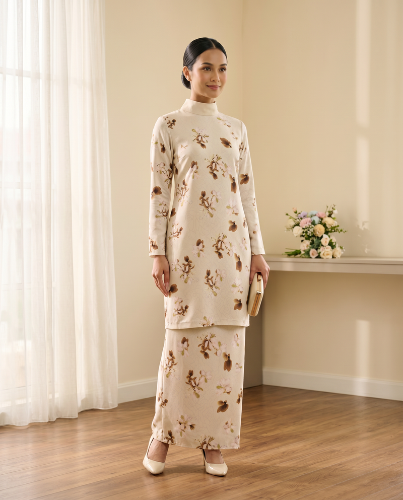 Cream Scattered Rose