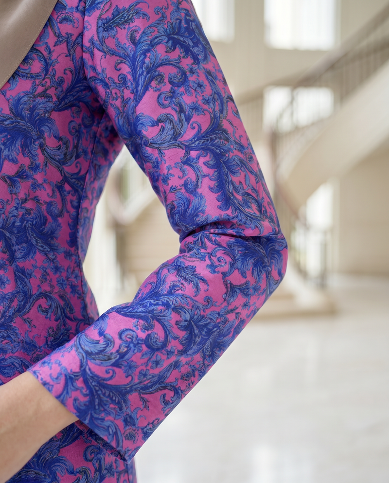 Pink Acanthus Scroll (D8)