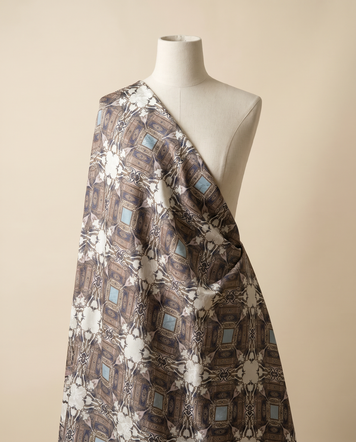 Jacquard Versace — Warm & Neutral — Brown Scrollwork