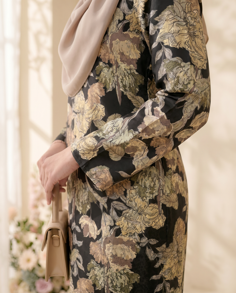 gulatis-website-fabric-ks2-d10-black-2026-fabric-ks2-d10-black-worndetail-802f00fe