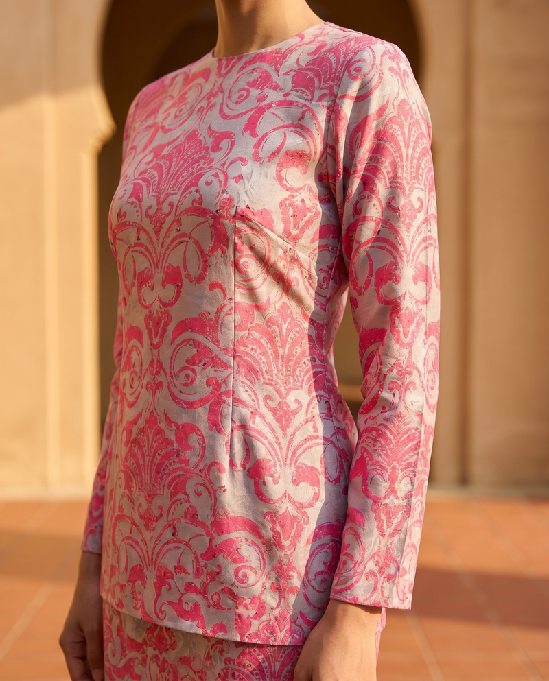 Magenta Scrollwork