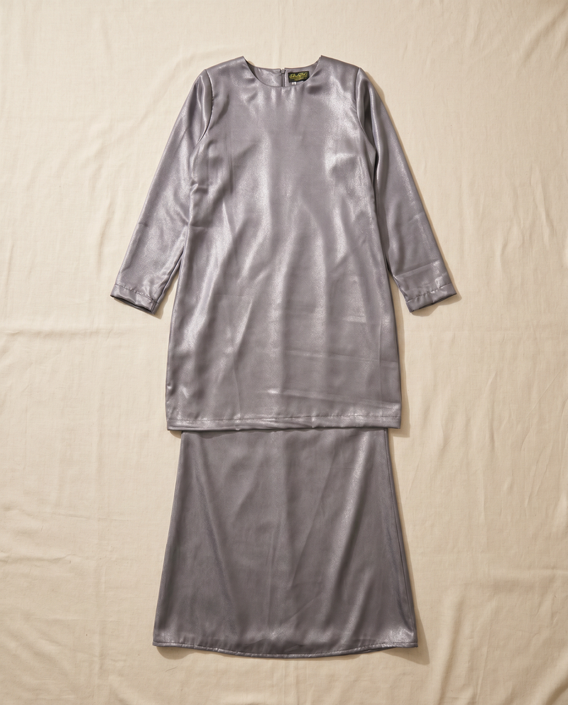 Baju Kurung Anggun Seri Metallic Shining