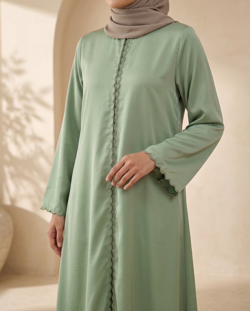 Baju Kurung Lace Dewasa Orange Brick — Green — bodycrop