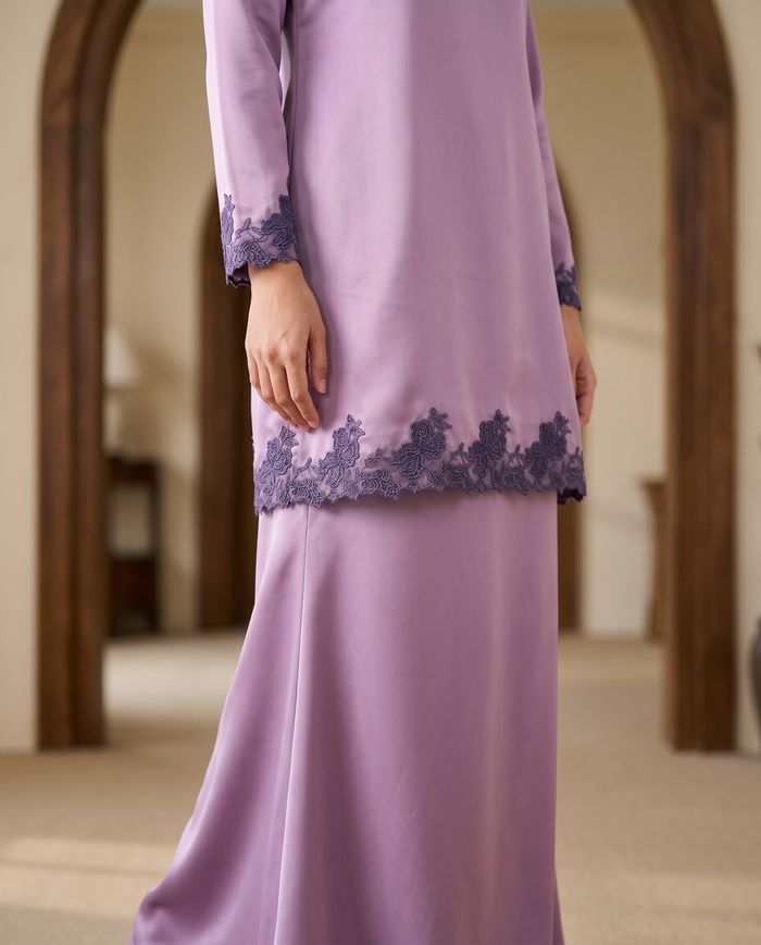 Baju Kurung Arisya Plain Cerutti Patching Lace — Lilac