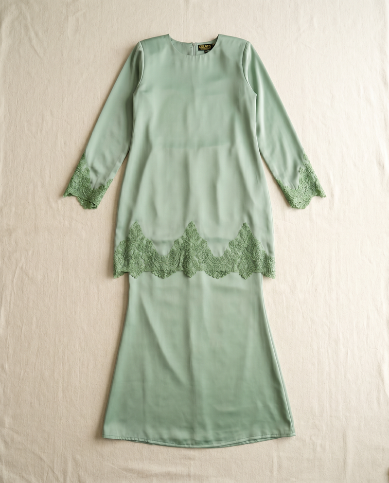 Baju Kurung Arisya Plain Cerutti Patching Lace