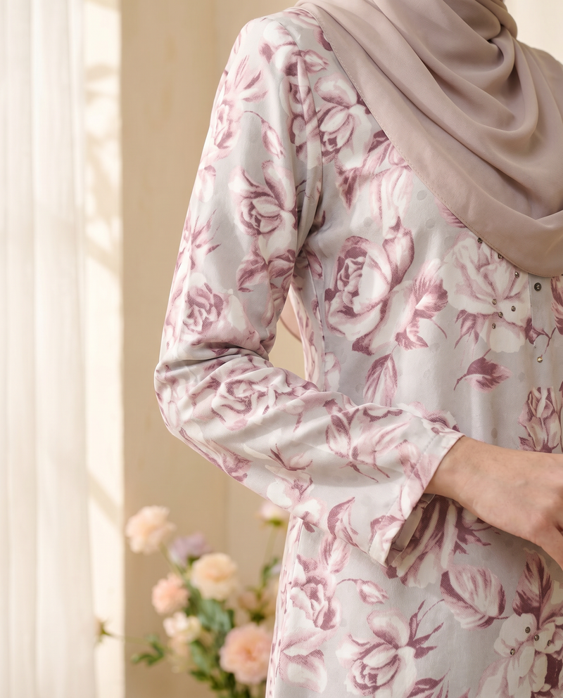 Light Grey Rose (D4)