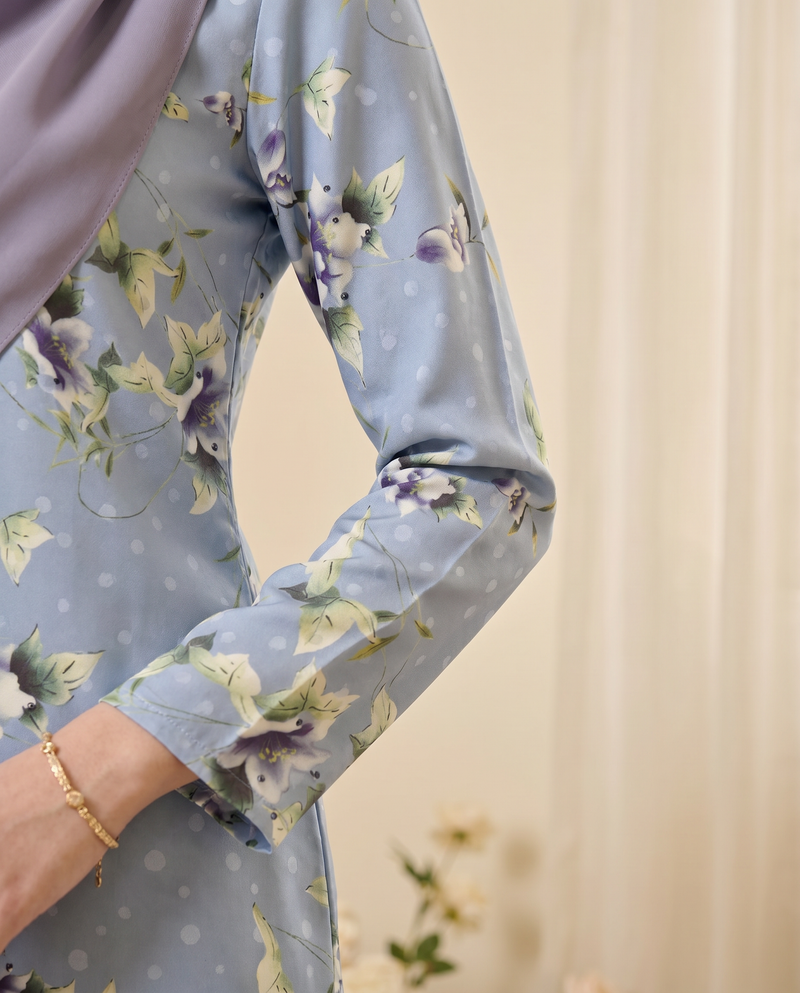 Steel Blue Blossom Rose