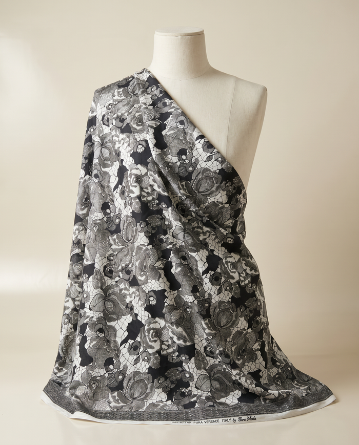 Jacquard Versace — Warm & Neutral — Black Rose