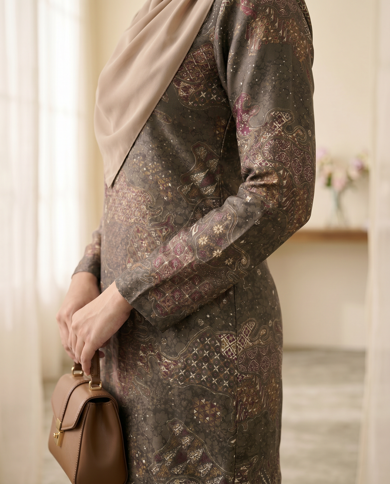 gulatis-website-fabric-ks2-d14-grey-2026-fabric-ks2-d14-grey-worndetail-fe1e2ab5