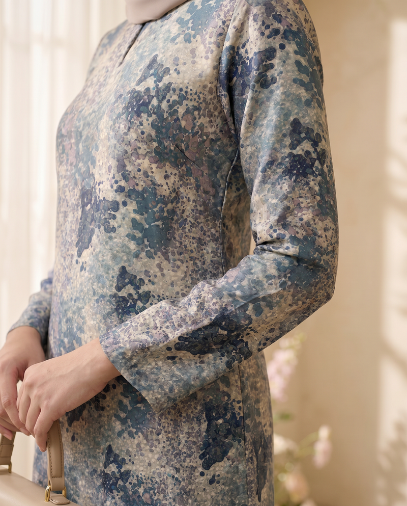 gulatis-website-fabric-ks2-d16-blue-2026-fabric-ks2-d16-blue-worndetail-87a04c62