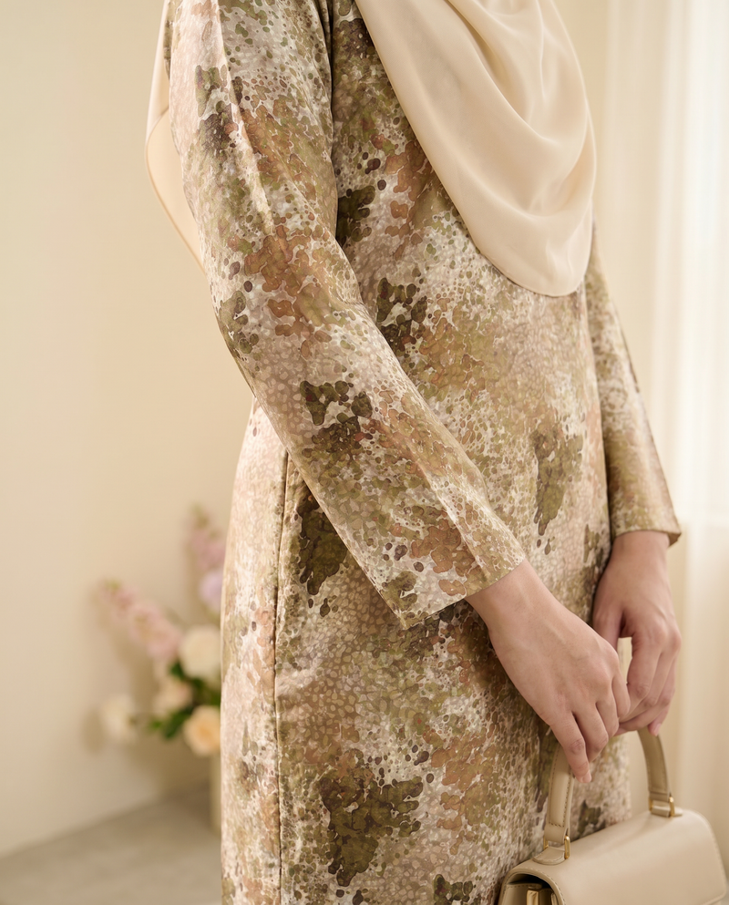 gulatis-website-fabric-ks2-d16-green-2026-fabric-ks2-d16-green-worndetail-0d251e7b
