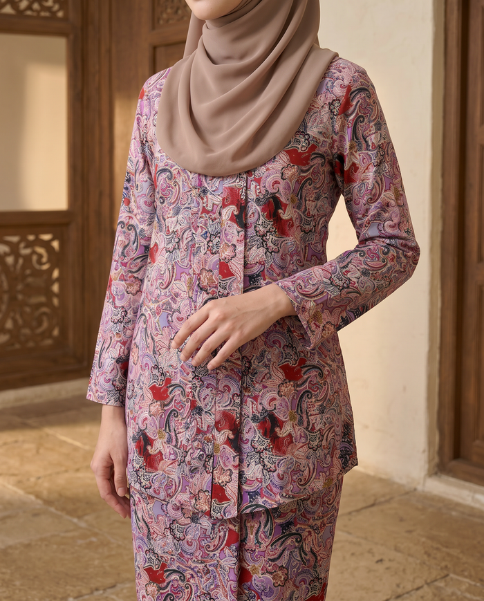 Kebaya Aalia Swiss Cotton — Pink Ditsy Paisley