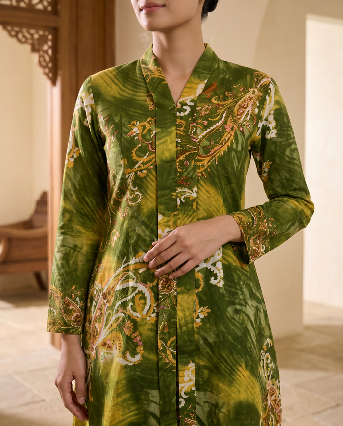 Kebaya Aalia Swiss Cotton — Olive Medallion