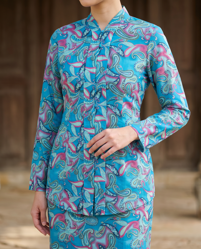 Kebaya Aalia Swiss Cotton — Turquoise Painterly Paisley