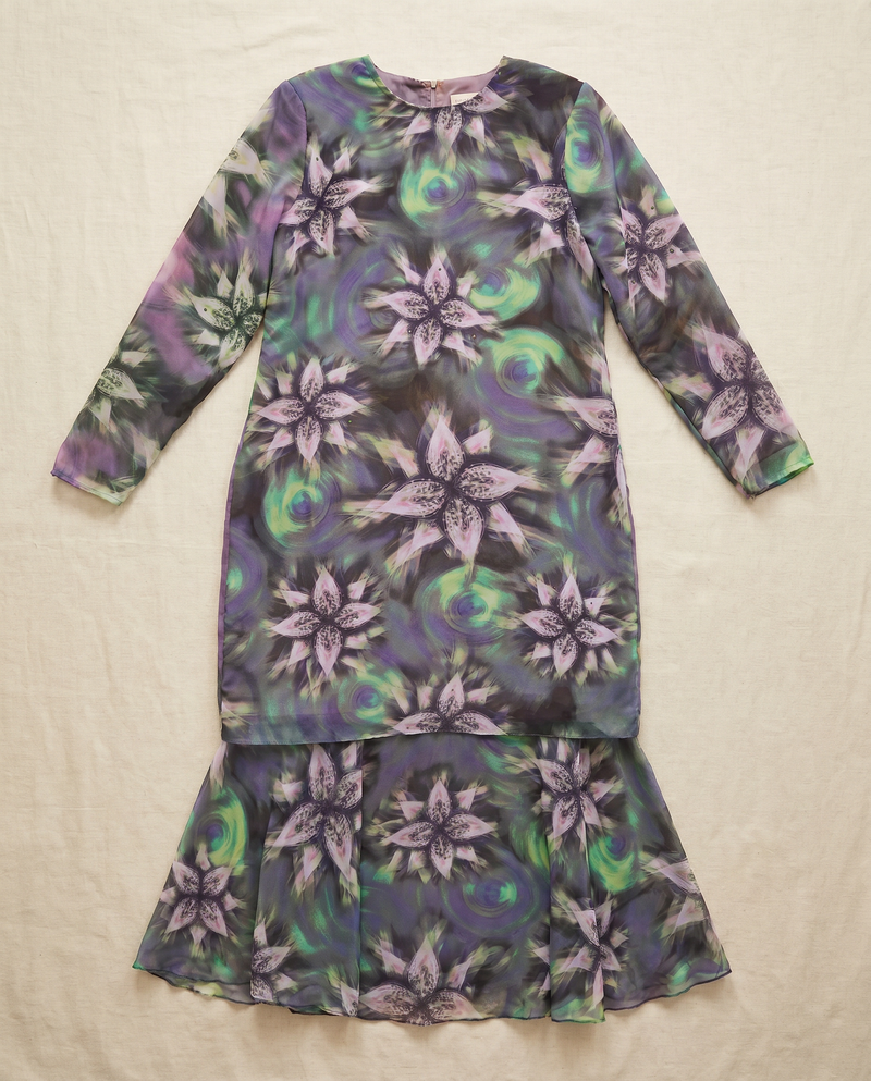 Baju Kurung Silky Chiffon Printed Umbrella Cut — D- 5 — flatlay